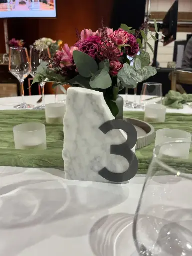 Numéro de table marbre 